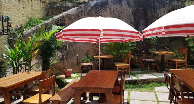 The Hole in The Wall Cafe, Jubilee Hills, Hyderabad - Restaurant